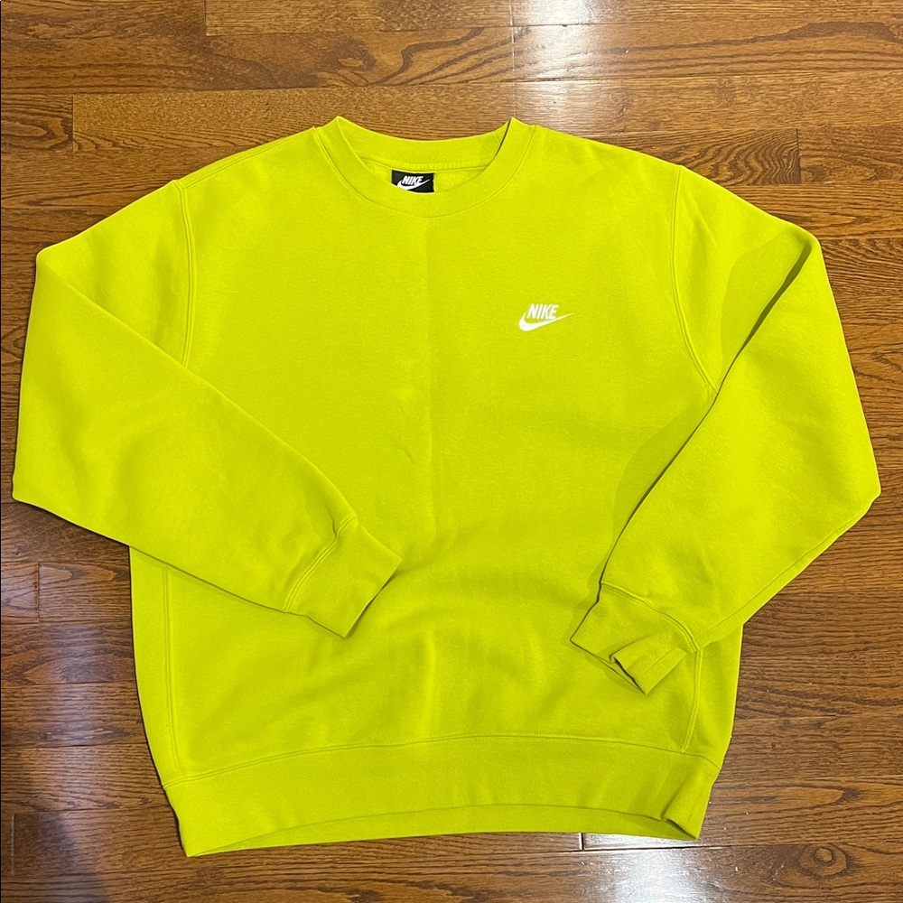 Nike Men's Crewneck Sweatshirt - Neon Lime
